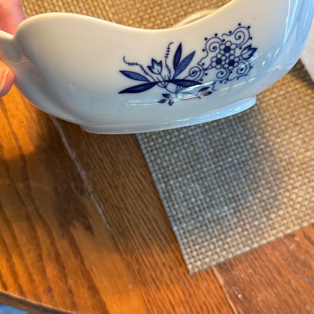 Blue and White Floral Porcelain Dish - Picture 4 of 6